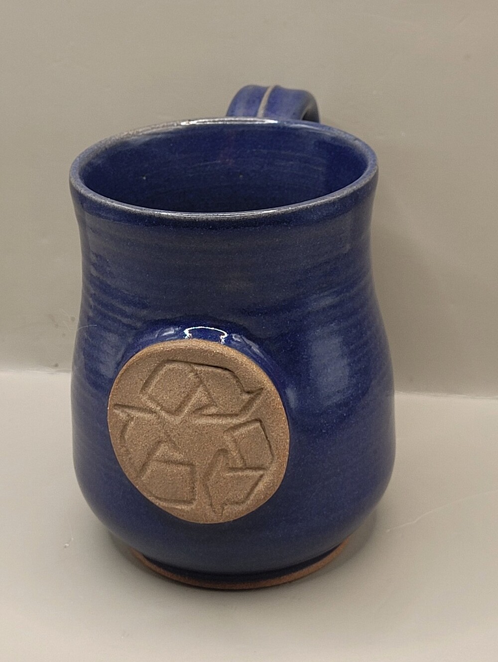 Vintage Studio Art Pottery Blue Mug Recycle Symbol Medallion Signed Lee Ann